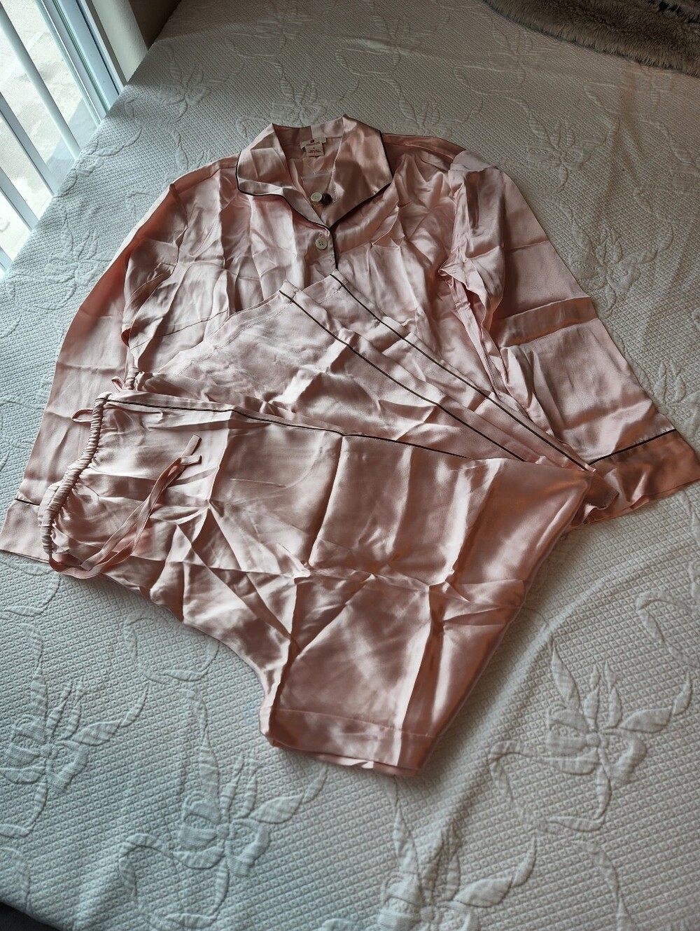 Red Envelope Satin Wide-Leg Pajama Pants in Blush